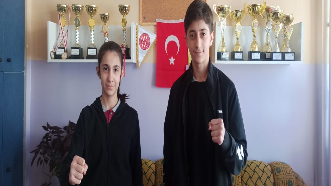 Okul Sporları Karate Bölge Şampiyonasında Türkiye Finallerindeyiz